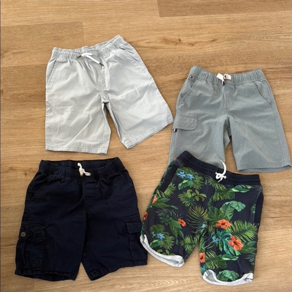 Bundle of 4 Pairs of Shorts